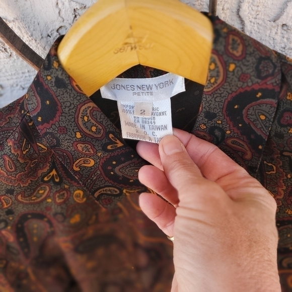 Jones New York Brown Paisley Long Sleeve Button Down Sz 2 Blouse - Picture 3 of 9